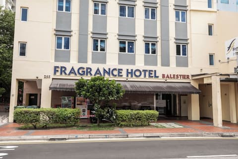 Fragrance Hotel - Balestier, Property entrance