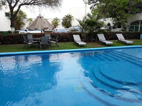 Best Western Global Express, Outdoor pool