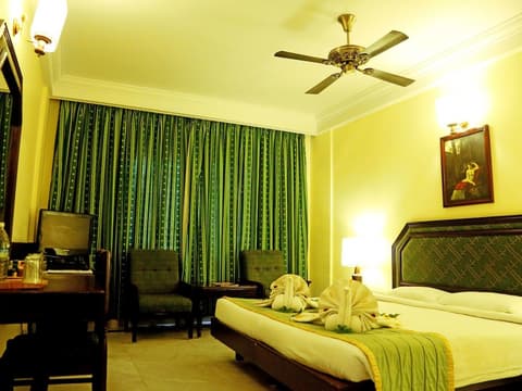 Anandha Inn Convention Centre and Suites, Room