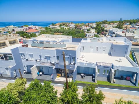 Nontas Suites, Front of property