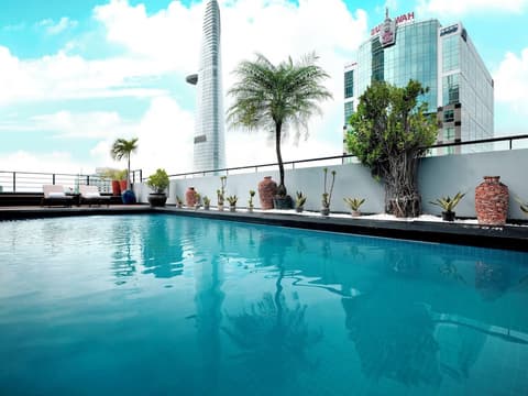 Palace Hotel Saigon, Pool