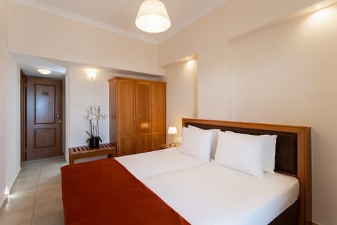 Pantheon City Hotel, Room