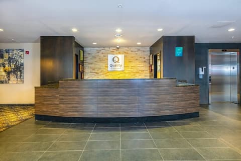Quality Inn and Suites Petawawa, Lobby