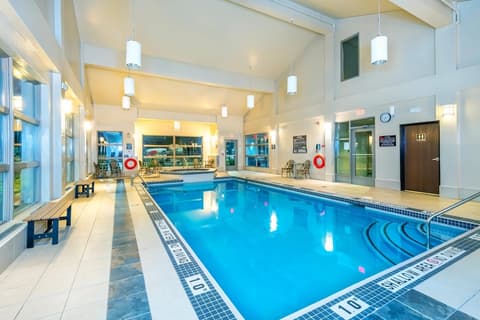 Quality Inn and Suites Petawawa, Pool