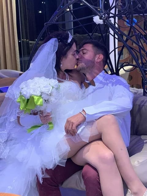 Villa Manos, Bar (on property)