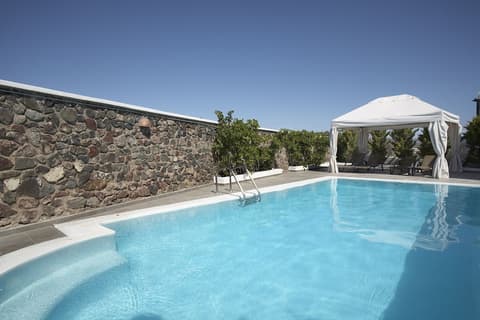 Meli Meli, Outdoor pool