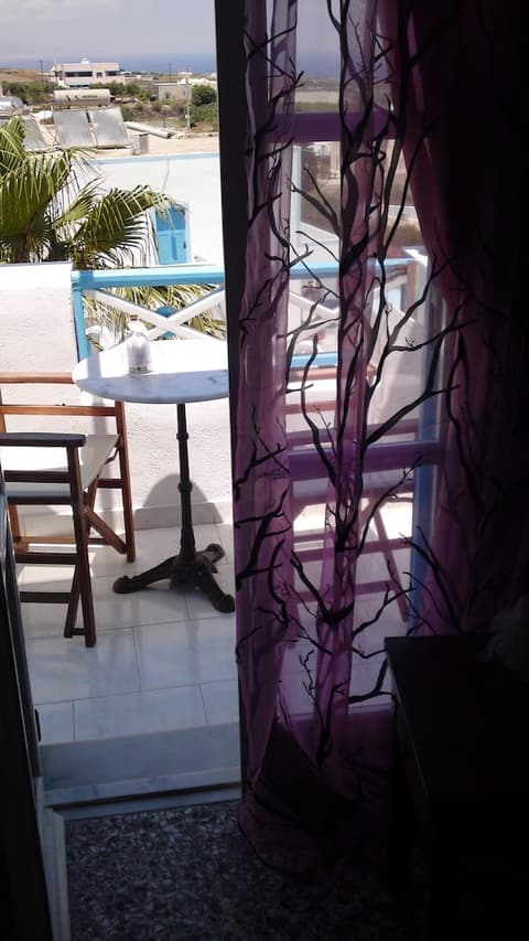 Villa Livadaros, Balcony