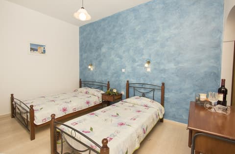 Villa Pelekanos, Room