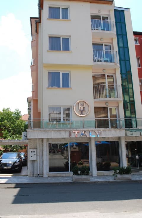 Hotel Italia Nessebar, Front of property