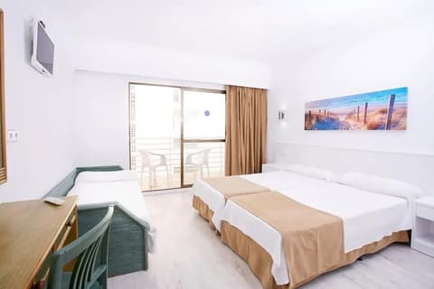 Hotel Kilimanjaro, Room