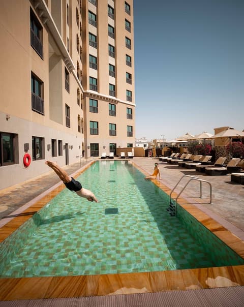 Traders Hotel, Qaryat Al Beri, Room