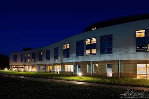 Hotel Victor Pruszków DeSilva, Front of property
