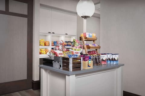 Homewood Suites by Hilton Jacksonville Downtown-Southbank, Snack bar