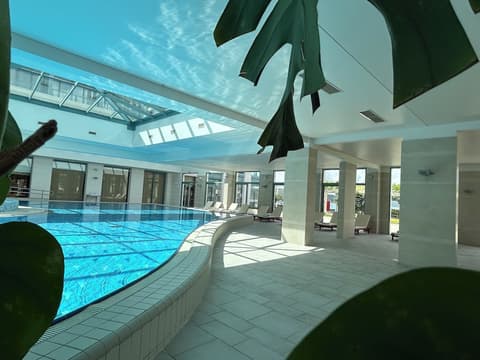 Admiral Grand Hotel, Indoor pool