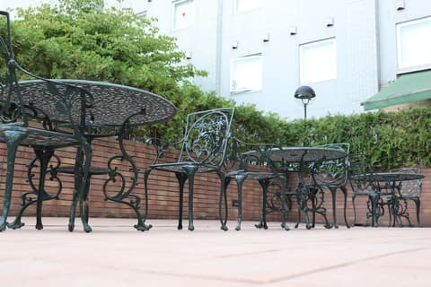 Hotel Asia Center of Japan, Courtyard