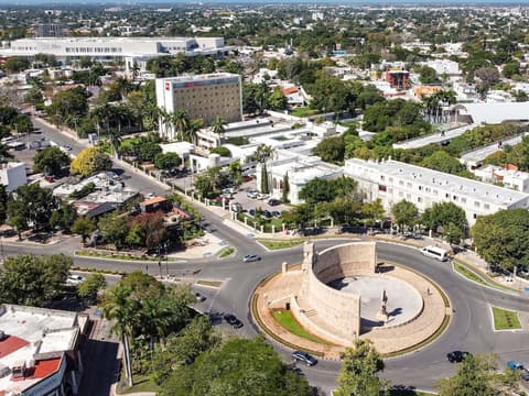 ibis Merida, Exterior