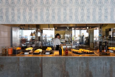 Kresten Royal Euphoria Resort, Lobby