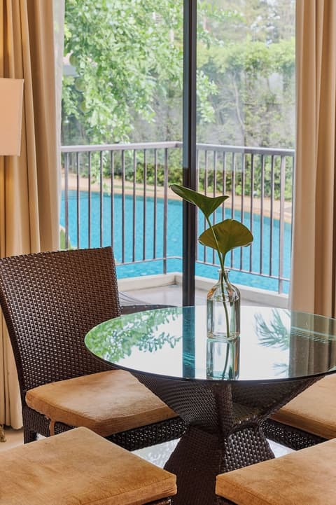 Tara Mantra Cha Am Resort, In-room dining