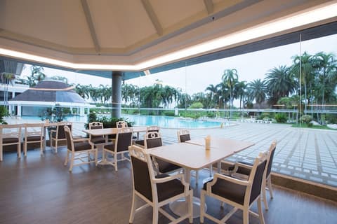 The Imperial Hotel and Convention Centre Phitsanulok, Restaurant