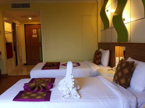 Caesar Palace Hotel, Room