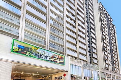 Harbour Plaza 8 Degrees, Exterior