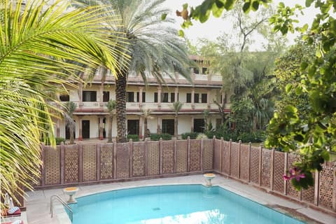 Ranbanka Palace, Pool