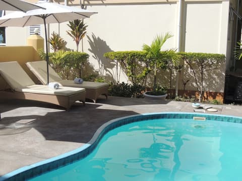 Reef Holiday Apartments, Outdoor pool