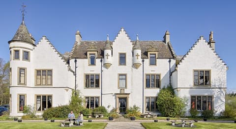 Kincraig Castle Hotel, Property grounds