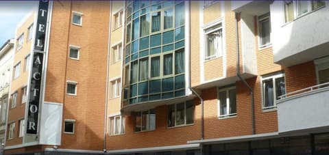 Actor Hotel Budapest, Exterior