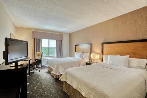 Hampton Inn & Suites Parsippany/North, Room