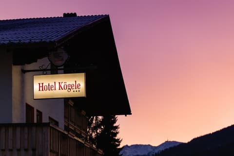 Hotel Kögele, Front of property