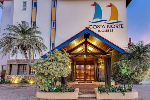 Costa Norte Ingleses, Front of property