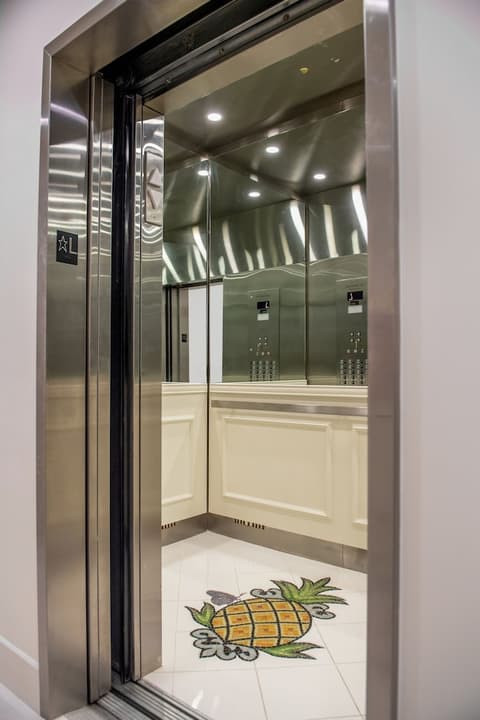 Staypineapple, An Artful Hotel, Midtown, 