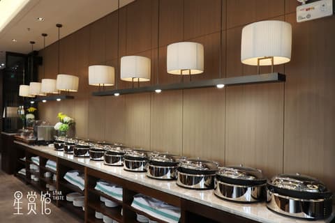 Royal Star Apartment Central City Branch, Breakfast meal