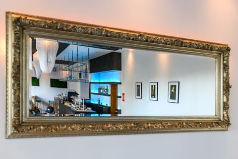 Nikii Boutique Hotel, Dining