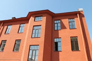 Petrovskiy Art Loft, Front of property