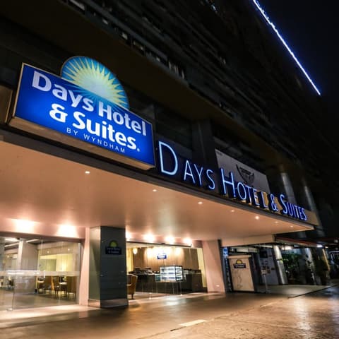 Days Hotel and Suites Fraser Business Park KL, Front of property