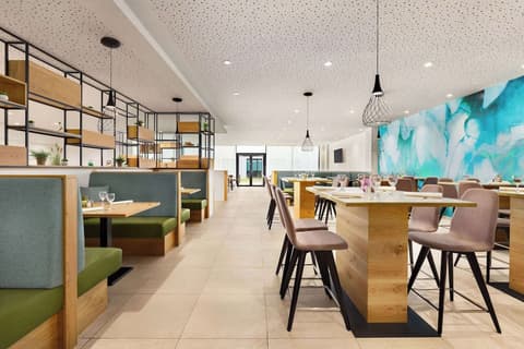 Wyndham Garden Munich Messe, Dining