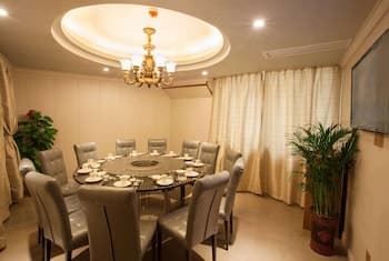 Days Inn by Wyndham Business Place Guilin Yishun, Dining