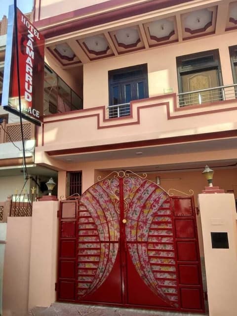 Hotel Zamarrud Palace, 