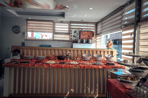 Hotel Mandalin, Breakfast area