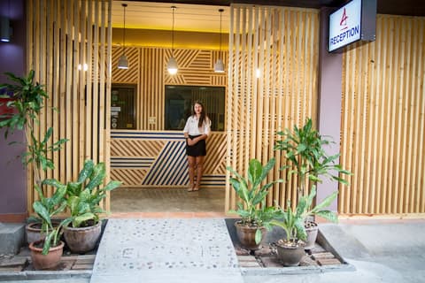 Amarin Hotel Patong, Reception