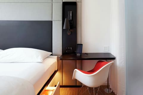 citizenM Seattle South Lake Union, Room