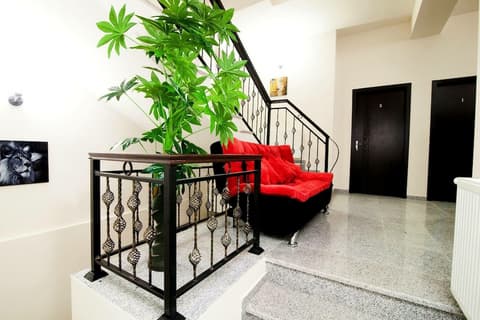 Hotel Ellegance, Lobby