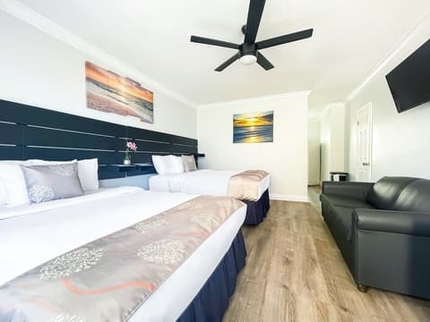 Paradise Oceanfront HBH, Room