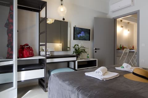 ANNUNZIATA URBAN SUITES by LOC HOSPITALITY, Room