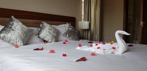 Northern Pearl Luxury Apartments, Room