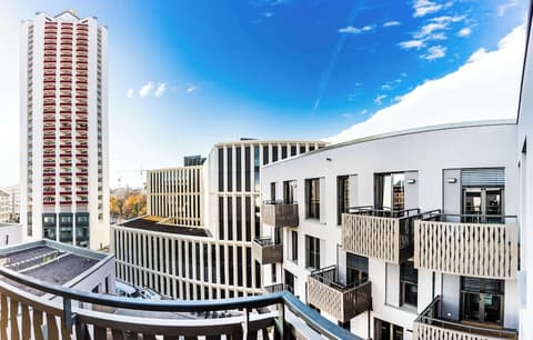 Best Western Plus Royal Suites, Exterior