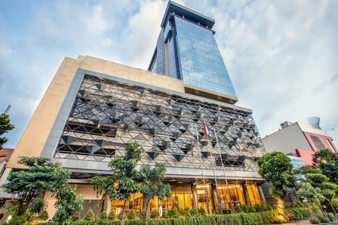 Morazen Surabaya, Exterior