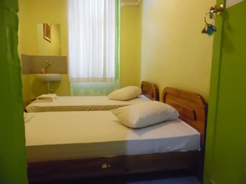 Zeus Hostel, Room
